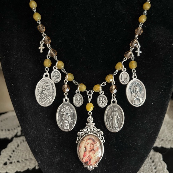 Mary & Jesus Vintage Image Medals Choker Citrine & Topaz Austrian Crystals - Picture 3 of 16
